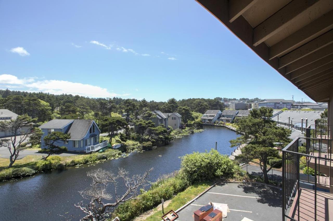 Oyo Ocean Breeze Hotel At Lincoln City Exterior photo
