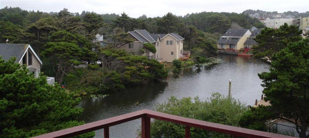Oyo Ocean Breeze Hotel At Lincoln City Exterior photo