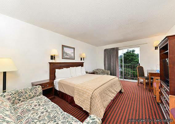 Oyo Ocean Breeze Hotel At Lincoln City Exterior photo