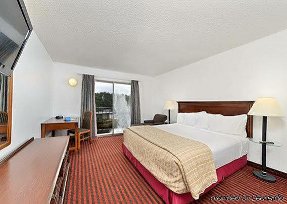 Oyo Ocean Breeze Hotel At Lincoln City Exterior photo